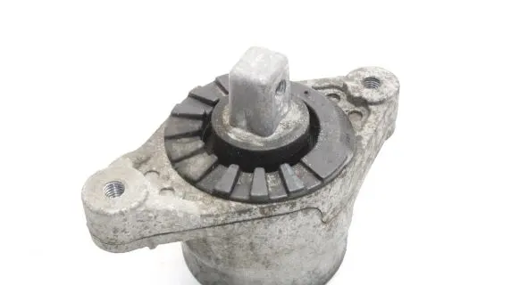 Maserati Quattroporte Engine mount bracket 06700048710