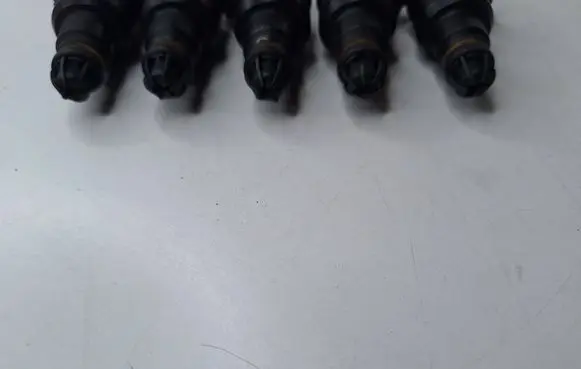 BMW 5 E39 Fuel injector 0280150440