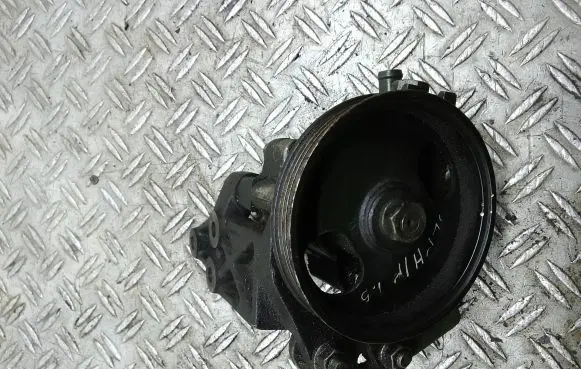 KIA Sephia Power steering pump