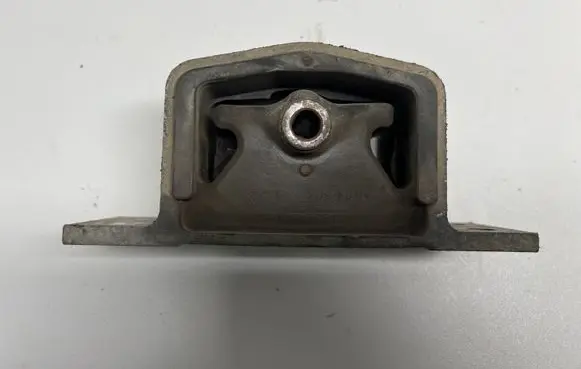 Infiniti FX Gearbox mount