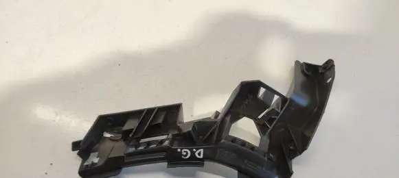Volkswagen Golf Plus Rear bumper mounting bracket 5M0807394A