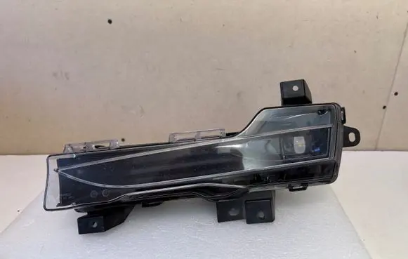 Tesla Model Y Front fog light 162479700A DC522185A00437 181700
