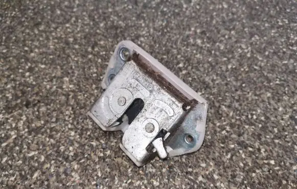 Nissan Pixo Tailgate/trunk/boot lock/catch/latch