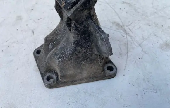 Audi A6 S6 C5 4B Engine mounting bracket 4B0199308