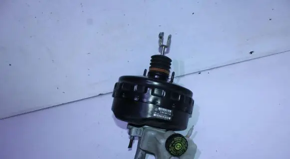 Mercedes-Benz GLK (X204) Brake booster A2044301130 03774763014
