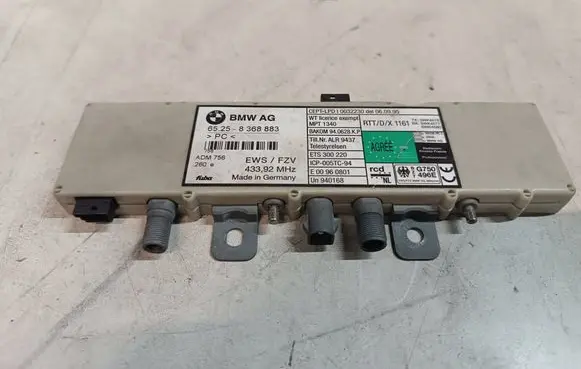 BMW 5 E39 Aerial antenna amplifier 8368883