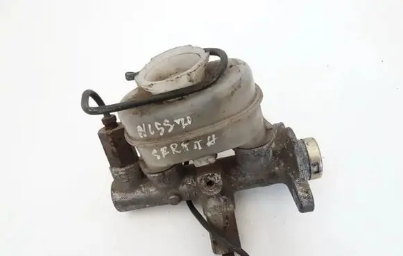 Nissan Serena Master brake cylinder