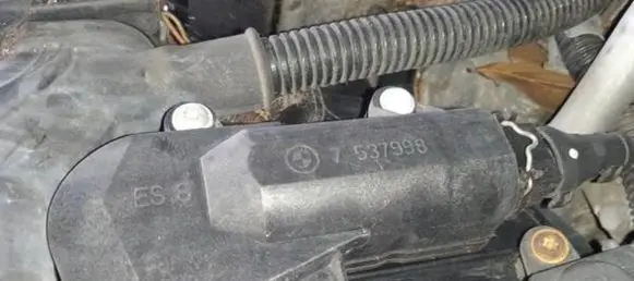 BMW X5 E70 Intake manifold valve actuator/motor 7537998