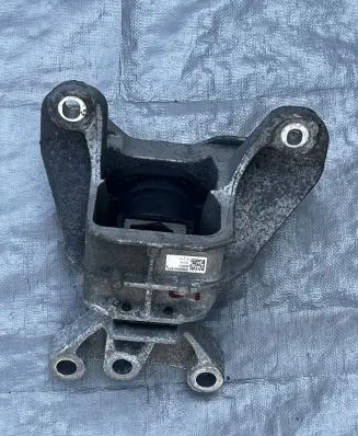Jeep Renegade Engine mount bracket 00520903420 92809