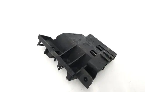 BMW 5 G30 G31 Other engine bay part 8599707