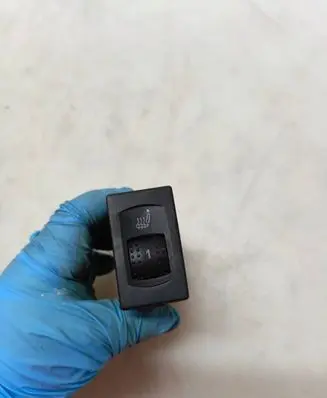 Volkswagen PASSAT B5 Seat heating switch 3B0963564C