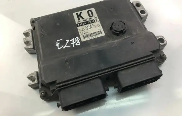 Suzuki Swift II Engine control unit/module ECU 3392062J02