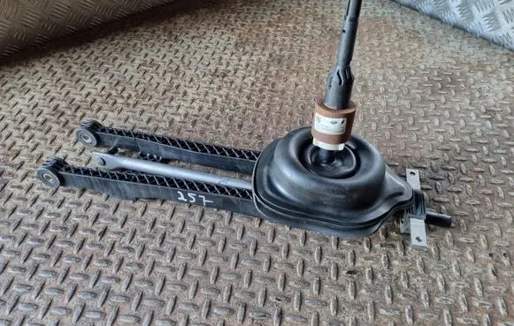Jaguar XE Gear shifter/selector GX737C453DD