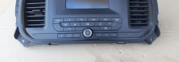 Opel Vivaro Head unit multimedia control 9830084880