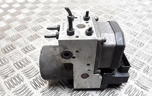 Audi A6 S6 C5 4B ABS Pump 8e0614111h