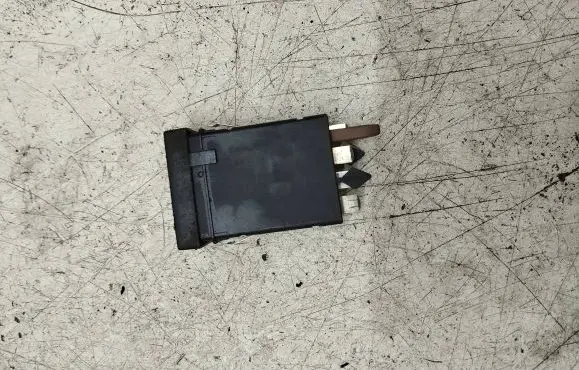 Volkswagen PASSAT B5 Seat heating switch 3B0963564C