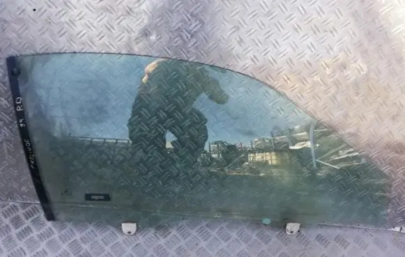 Honda Prelude Front door window glass four-door