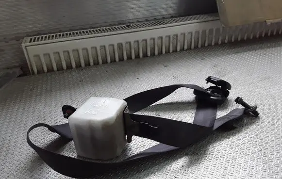 Hyundai H-1, Starex, Satellite Third row seat belt 898104A250