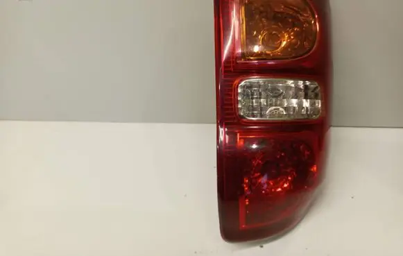 Toyota RAV 4 (XA20) Rear/tail lights