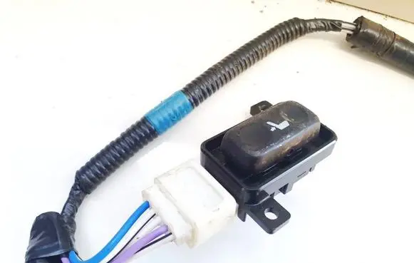 Toyota Prius (XW30) Seat control switch 182850