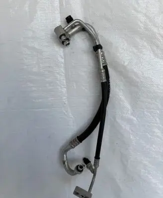 Opel Adam Air conditioning (A/C) pipe/hose 39017032