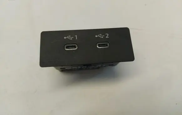 Nissan Qashqai J12 USB socket connector 284H37JA0A