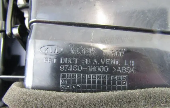 KIA Ceed Dash center air vent grill 974801H000