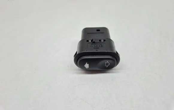 Ford Mondeo Mk III Electric window control switch 42936