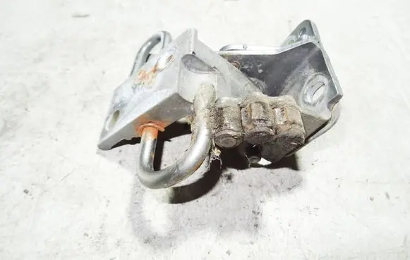 Audi A6 S6 C5 4B Front door lower hinge 4B0831412B