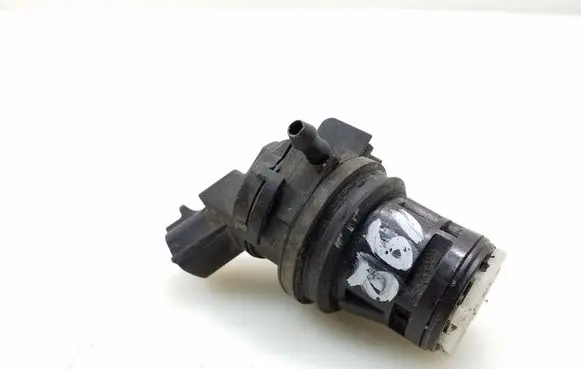 Lexus IS 220D-250-350 Windscreen/windshield washer pump 8533060190