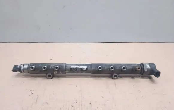 Volvo V70 Fuel pressure regulator 30777554 0445215023 30777576