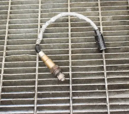 Mercedes-Benz E C207 W207 Lambda probe sensor A0065421718 0281004201