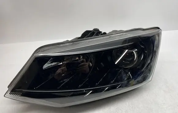 Skoda Fabia Mk3 (NJ) Headlight/headlamp 6V1941015B