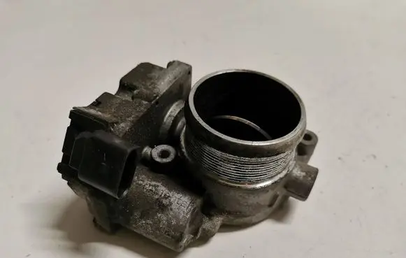 Audi A5 8T 8F Throttle valve 4E0145950J