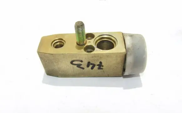 KIA Sorento Air conditioning (A/C) expansion valve F108JDXLA02