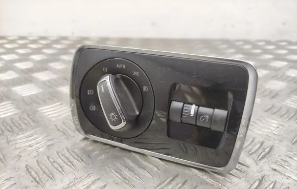 Skoda Superb B6 (3T) Light switch 3T0941431B