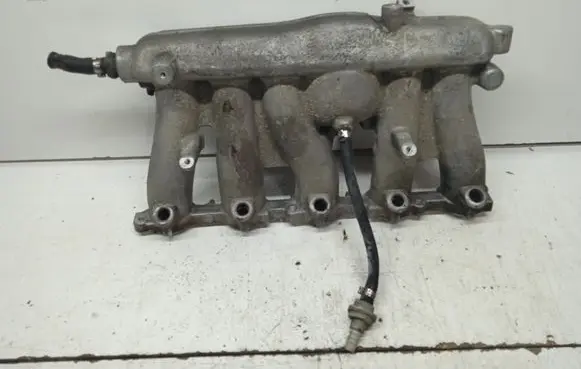Volvo S60 Intake manifold 09447005