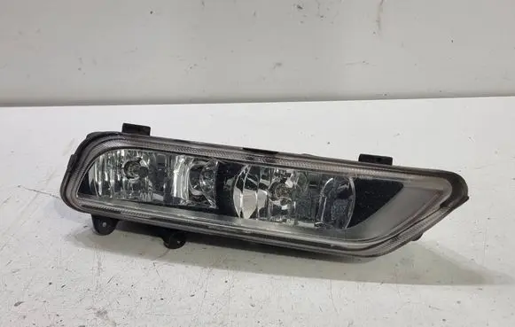 Volkswagen PASSAT B7 Front fog light