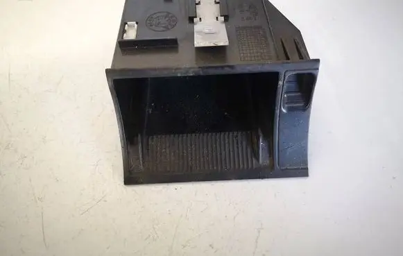 Skoda Octavia Mk2 (1Z) Car ashtray 