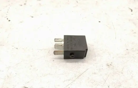 Mercedes-Benz ML W164 Cruise control relay A0025421119 0025421119