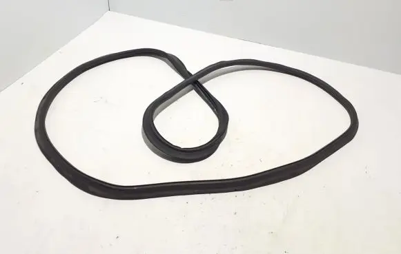 Skoda Kamiq Trunk rubber seal (body) 658827705A