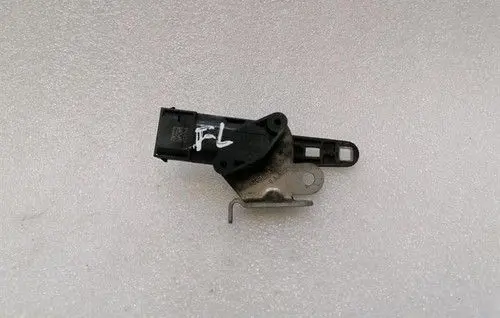 BMW M4 G82 G83 Front air suspension height level sensor 8091436