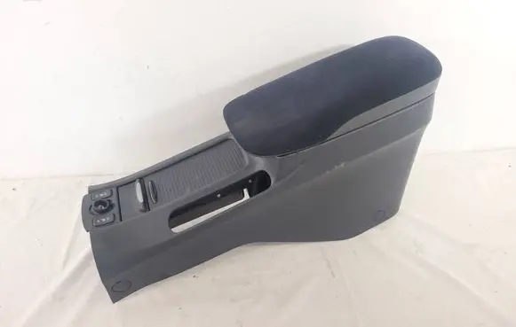 Honda Civic Center console 8340ASMG 173749 31318004