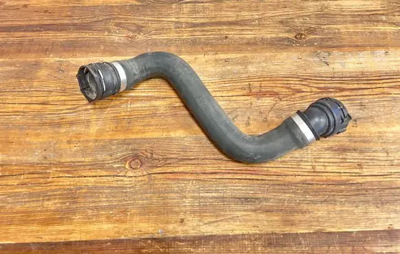 BMW 3 E90 E91 Engine coolant pipe/hose 1436077 PA66GF30