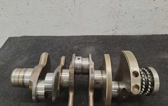 Audi A6 S6 C6 4F Crankshaft 06EQ 06E101Q
