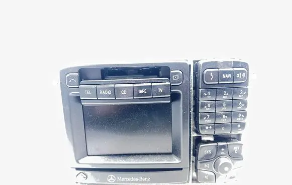 Mercedes-Benz S W220 Radio/CD/DVD/GPS head unit A2208203789