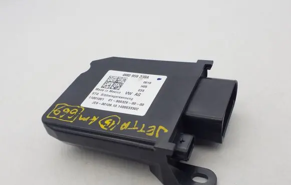 Volkswagen Jetta VI Other control units/modules 4M0959339A