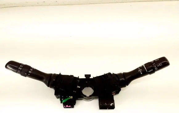 Toyota Yaris Indicator stalk 0D31017F939