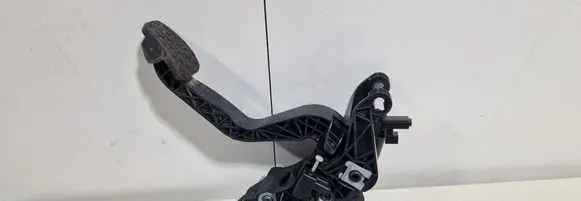 Ford B-MAX Clutch pedal AY117B633AE
