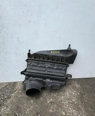 Mercedes-Benz R W251 Air filter box A6420902001 F2558